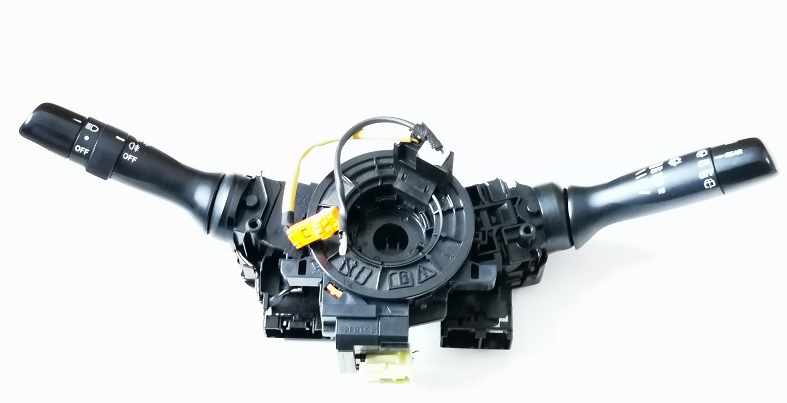 фото №1, Toyota aygo переключатель комбинированный переключатели лента