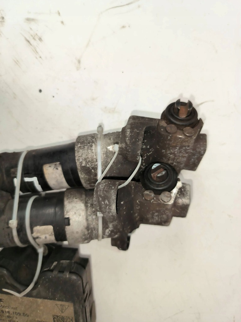 фото №8, Porsche cayenne 9pa 2011 моторчик тормоза ручного / стояночного