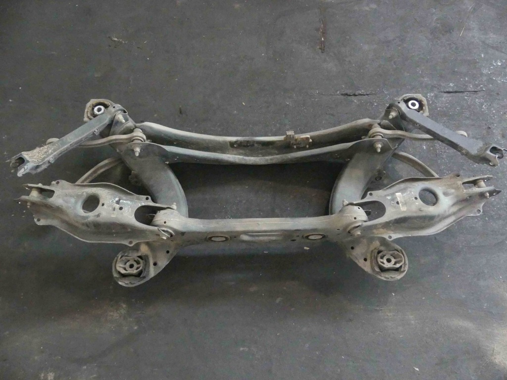 Задняя балка подрамник задний  mercedes glc x253 15-22 Киев