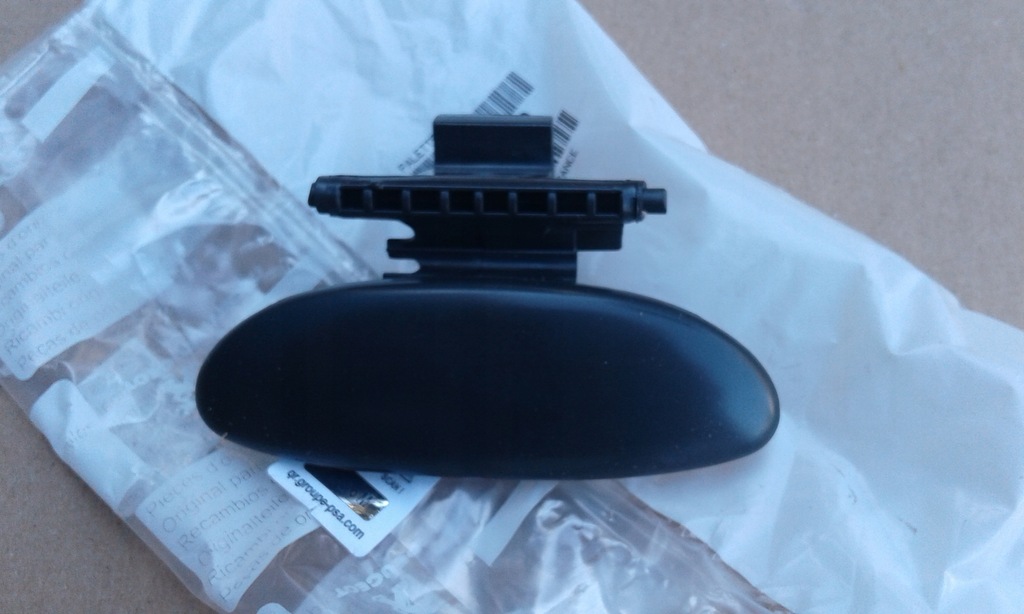 фото №8, Оригинальная ручка бардачка citroen c2 i c3 i оригинальный номер 8218a3