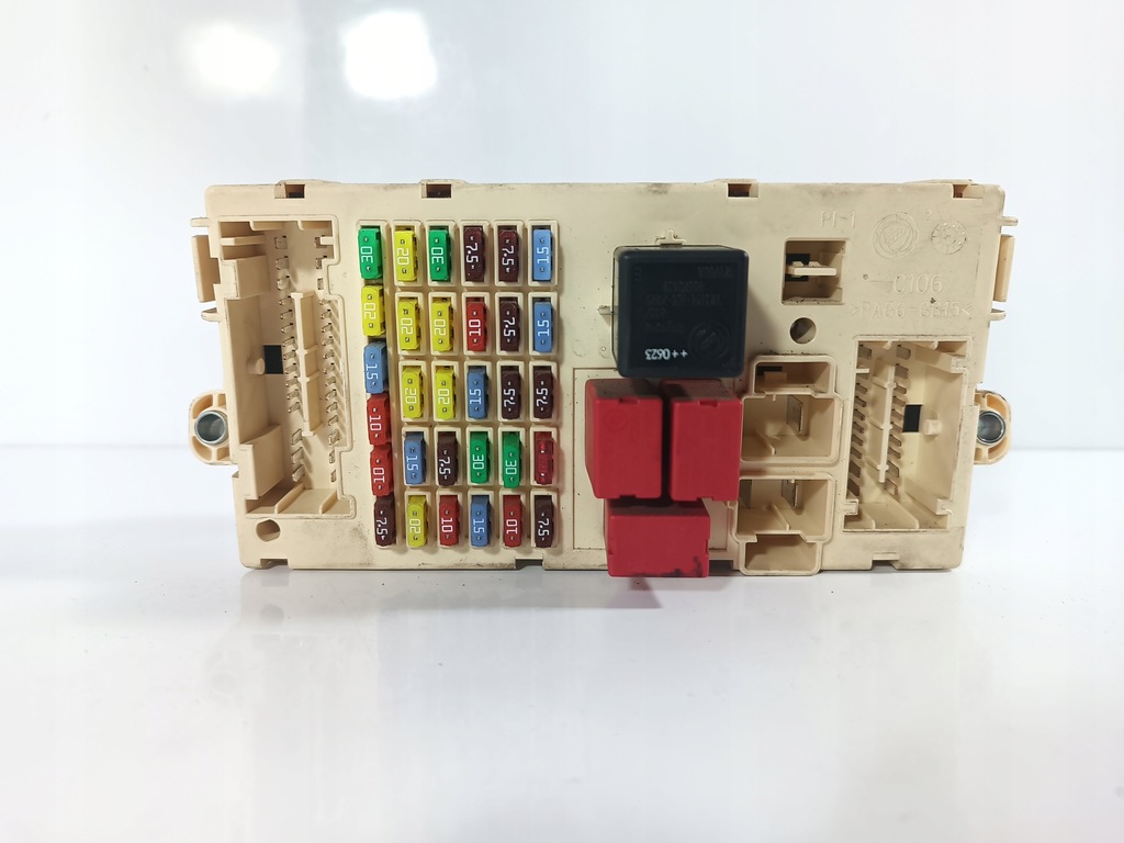 фото №1, Alfa romeo 159 06-11 коробка запобіжників оригінальний номер 60686059