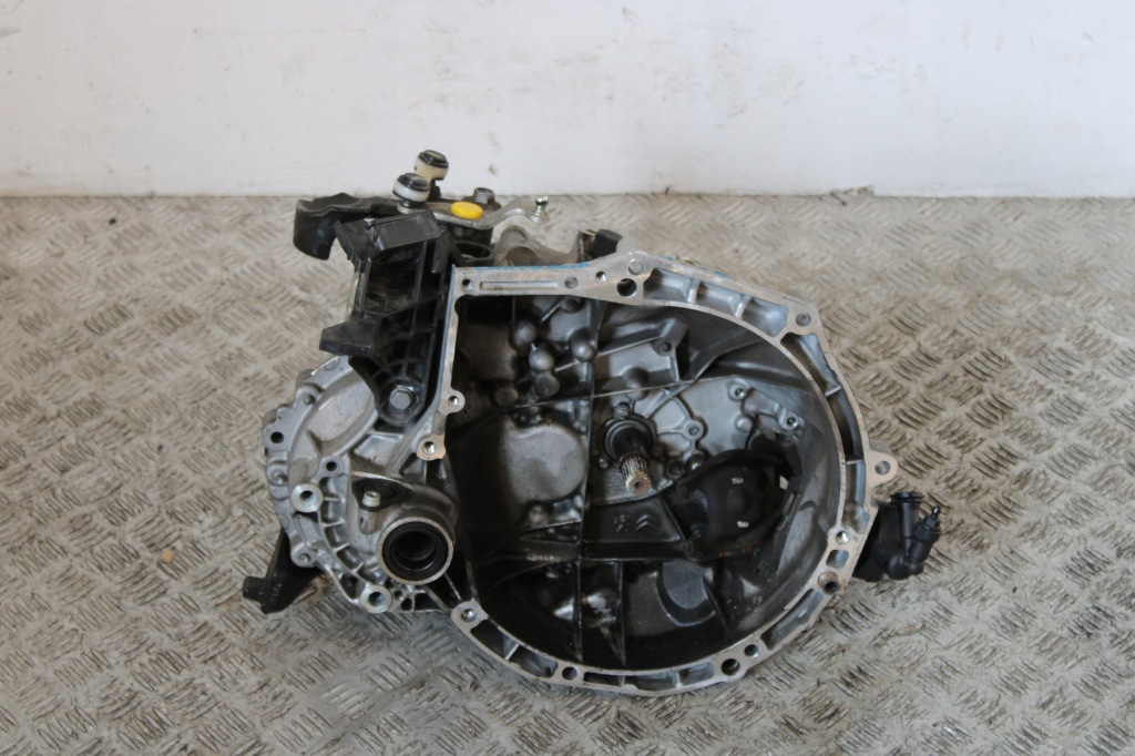 Купити Коробка передач передач opel crossland 20a703 1,2 b