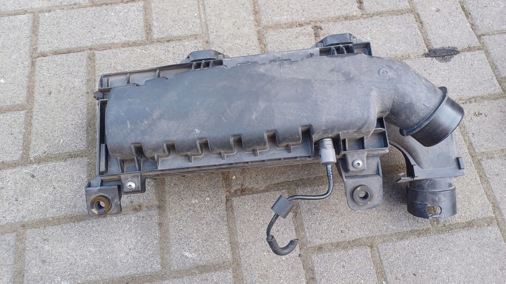 фото №1, Opel crossland x 1.2 b корпус фільтра повітря 9805057080