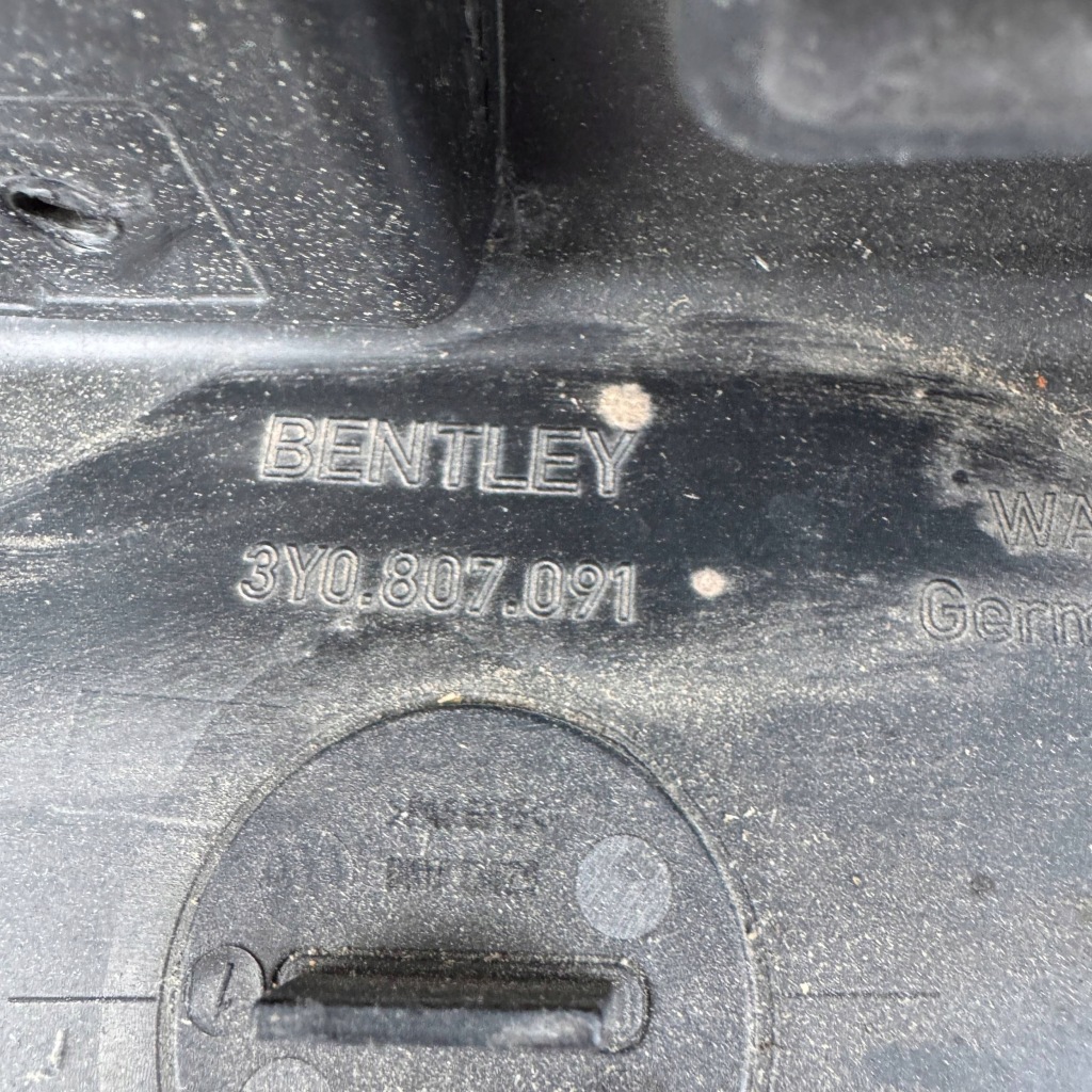 Bentley mulsanne рестайлінг  бампер передній 3y0807091 Ціна