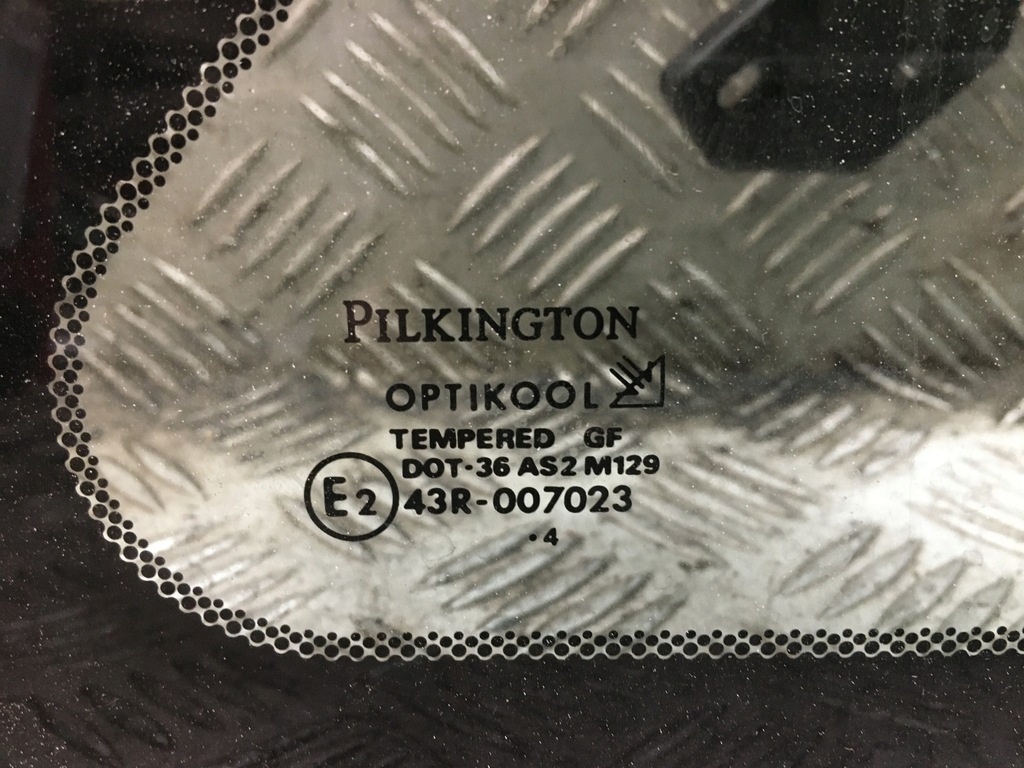 фото №2, Rover 25 скло кузовна правий задня