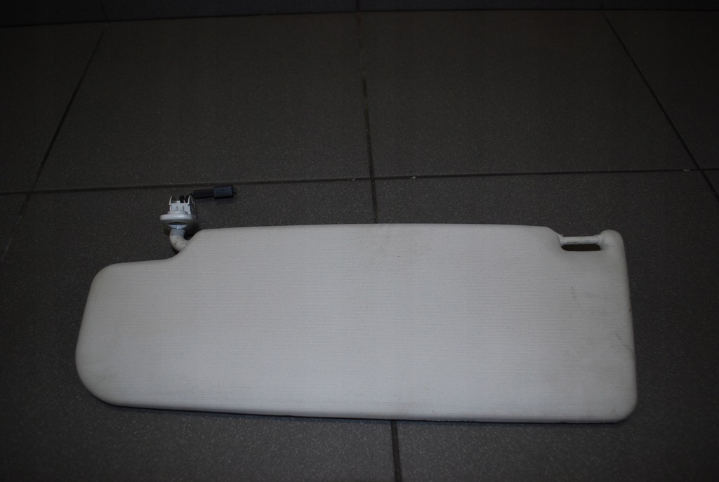 фото №7, Захист сонцезахисна права vw passat 3b0857552