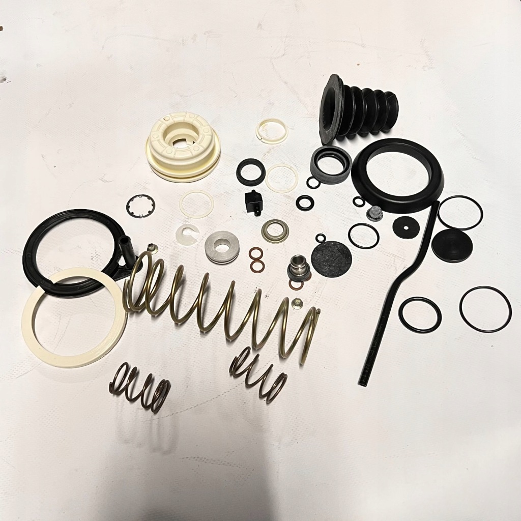 Купити Набір ремонтний підсилювач гальм зчеплення wabco 9700519042