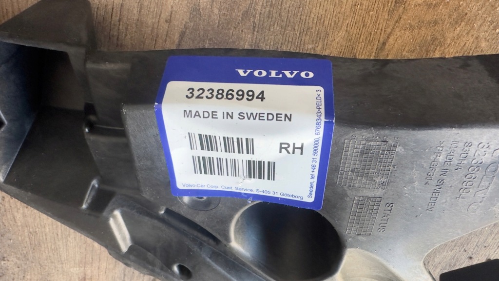 Volvo xc40 ii бампер задний с салазки rok 2017- Киев