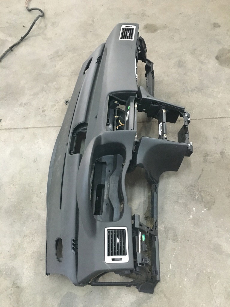 фото №1, Peugeot 307 консоль приборная панель приборная