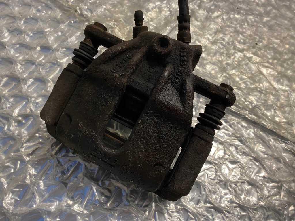 фото №2, Супорт гальмівний правий перед renault captur 0,9 tce справний 2014-