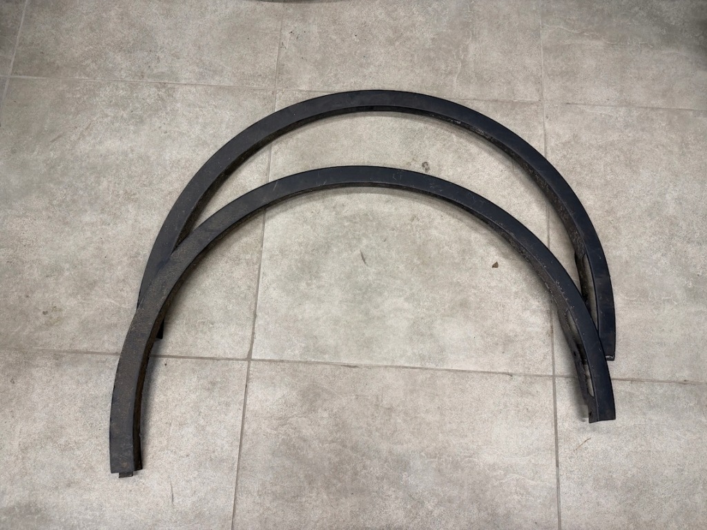 Купити Tesla model y накладка na крила передній правий перед оригінал