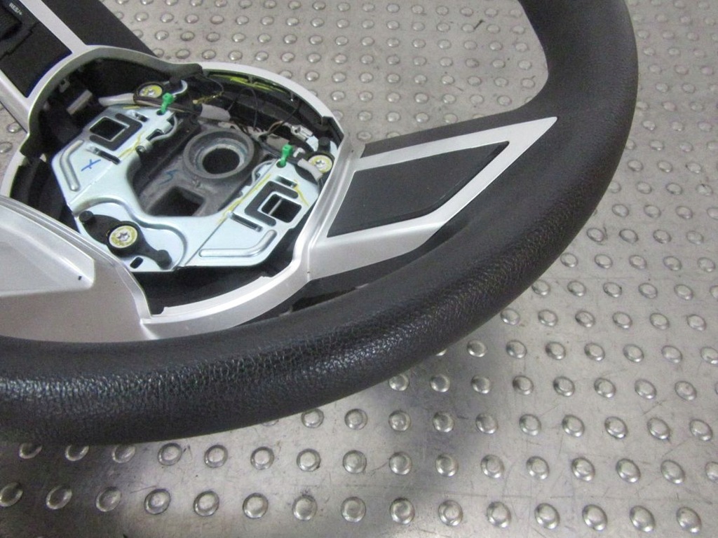 фото №3, Chevrolet camaro 2010 повітропровід