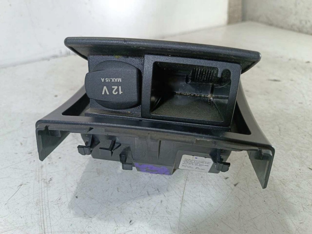 фото №8, Пепельница разъём 12v mercedes w212 a2126803750