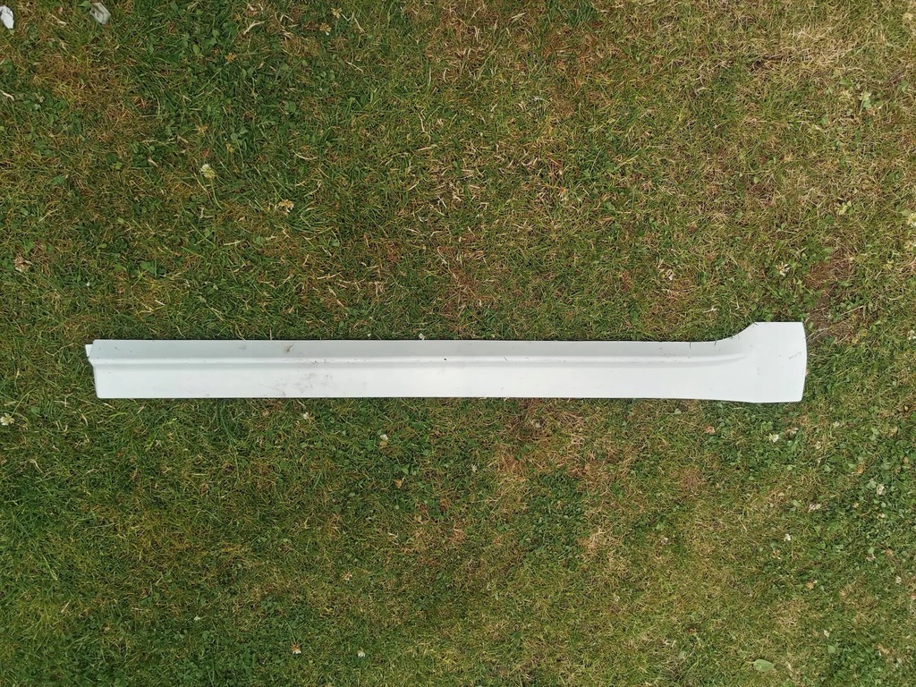 фото №1, Seat alhambra mk2 2011 задня сторона права накладки