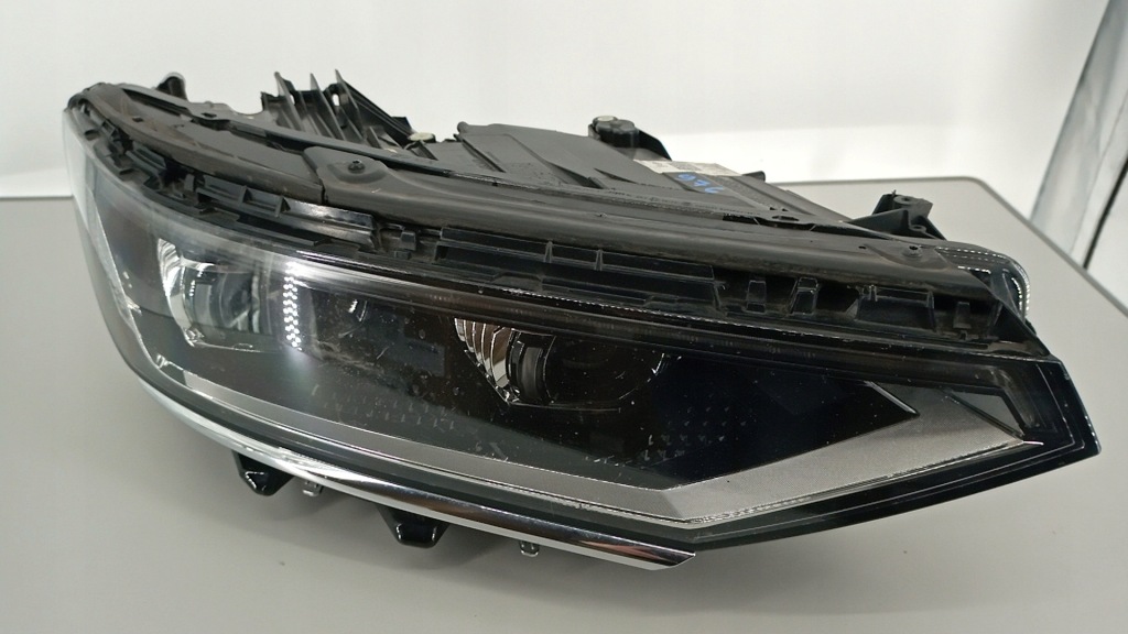 фото №1, Vw passat b8 лампа правый перед led 3g1941082p