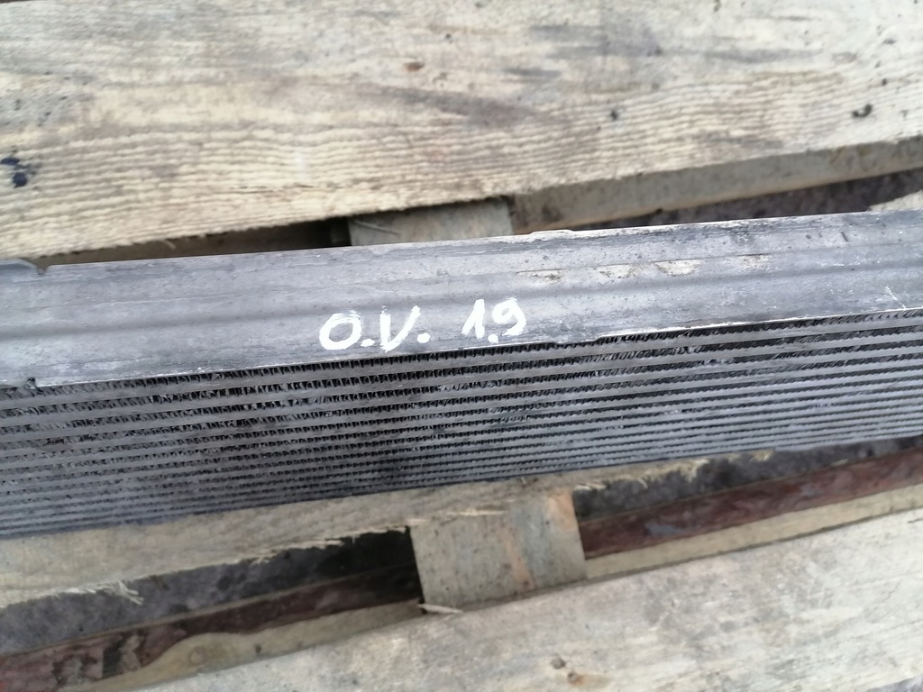 фото №4, Радіатор інтеркулер trafic vivaro 1.9 dci