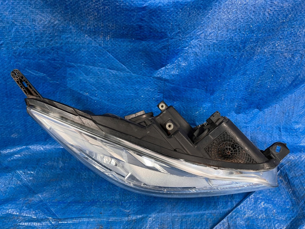 фото №2, Opel insignia a правая лампа передняя