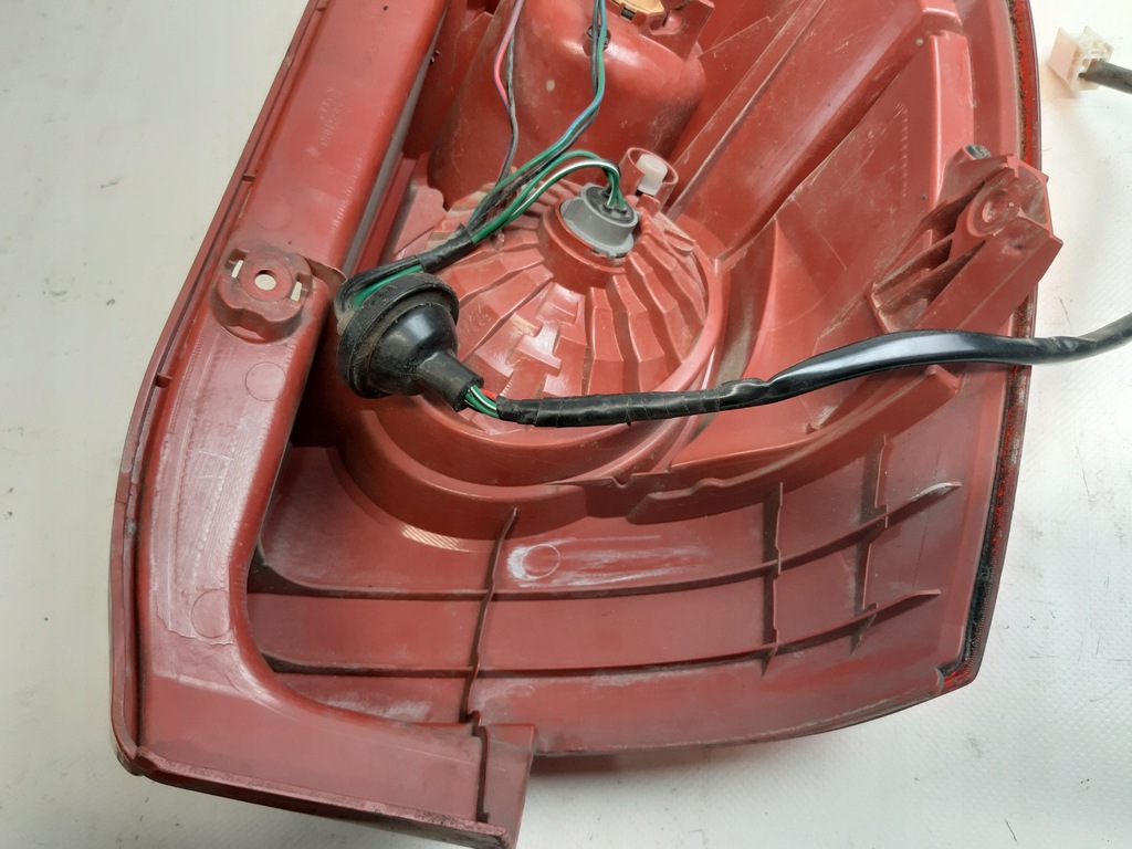 фото №9, Mazda 5 v 1 i лампа левая задняя лампа левый задняя