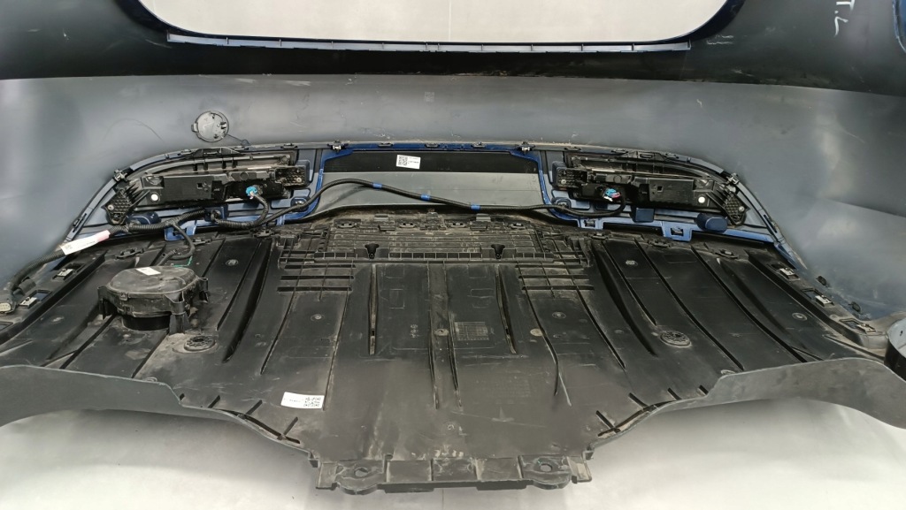 Бампер задній задній tesla model 3 iii highland рестайлінг  23- / + захист + лампи + в Україні