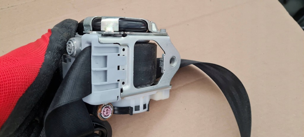 A6 c8 4k ремень безопасности левое  перед оригинал 4k8857705 Недорого