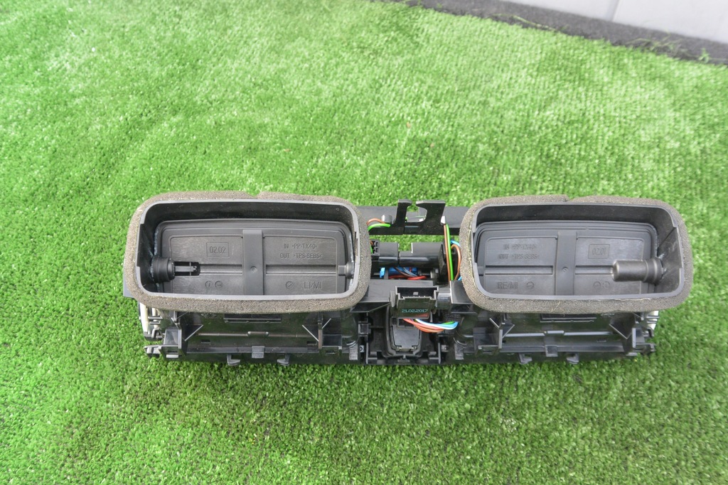 фото №13, Решётка обдув панели комплект консоли панели bmw f30 f31 f32