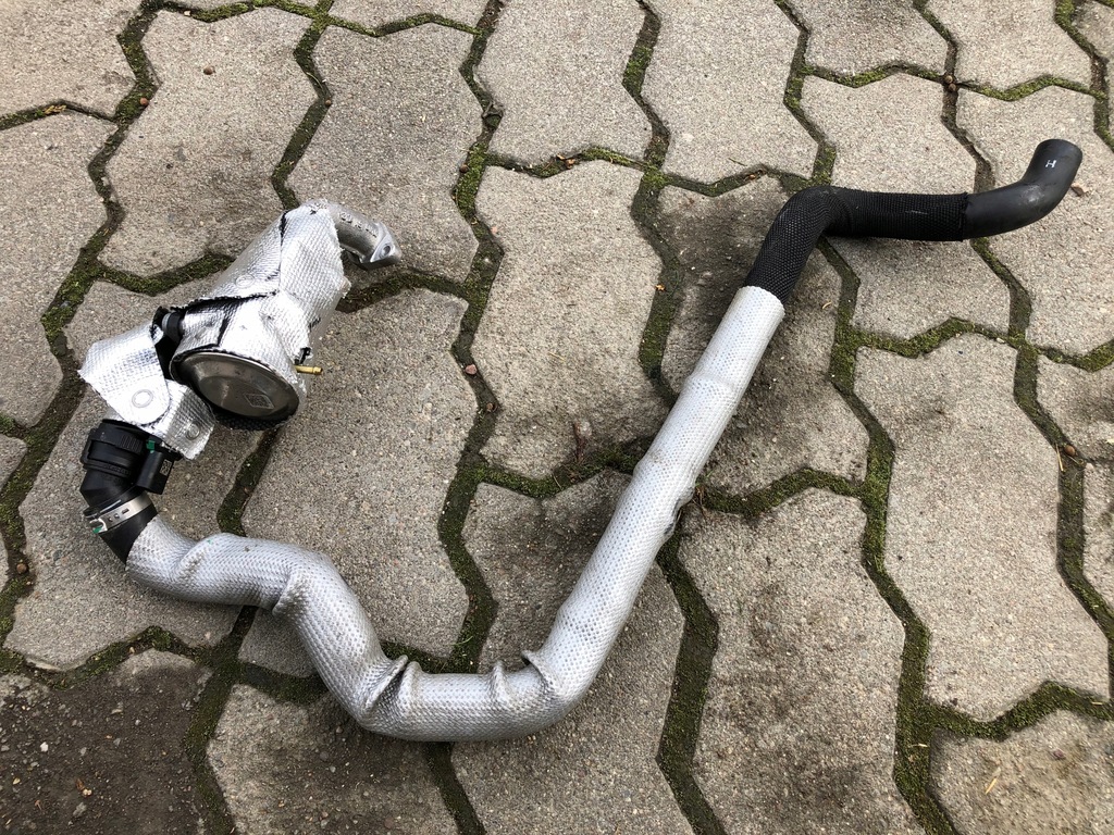 фото №3, Audi r8 plus 4s 5.2 клапан egr шланг колено