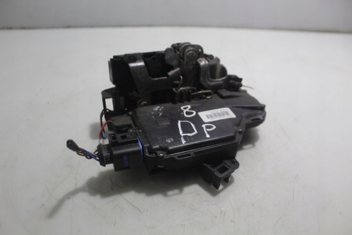 фото №1, Замок правий перед двері skoda fabia ii