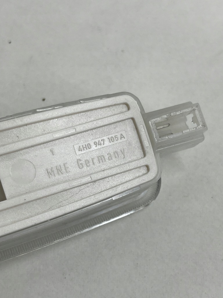 фото №7, Audi a7 a6 c7 a8 d4 лампа лампа освещение кабины потолочный оригинал!