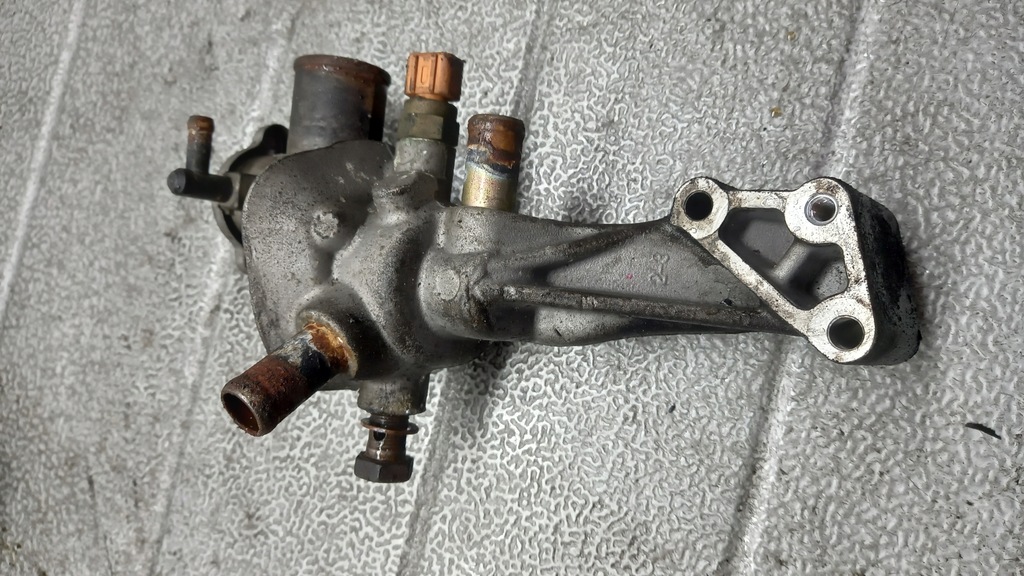 фото №4, Корпус термостата kia carnival 02r ii 2.9td