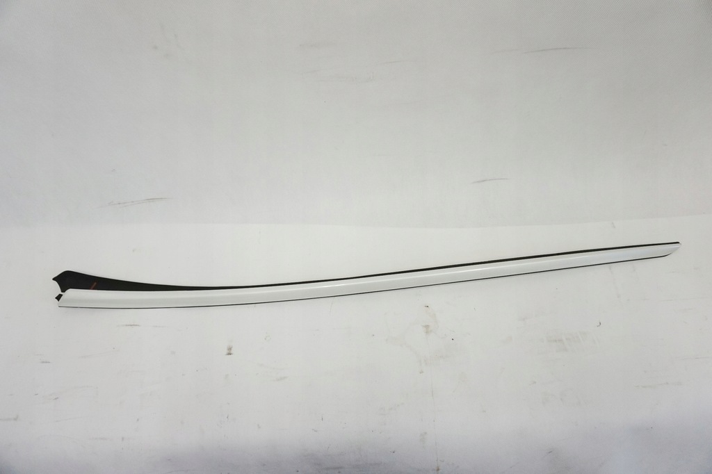 фото №1, Молдинг стекло передней левая peugeot 3008 гибрид