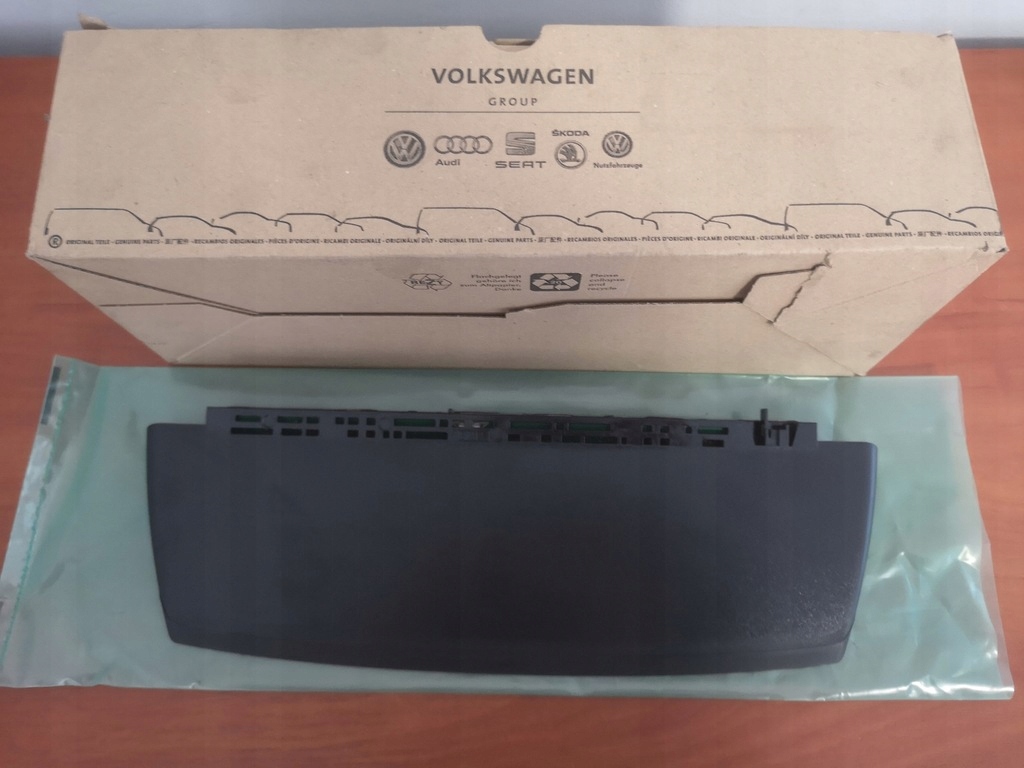 фото №1, Третий свет стоп audi a8 d5 8w5945097d