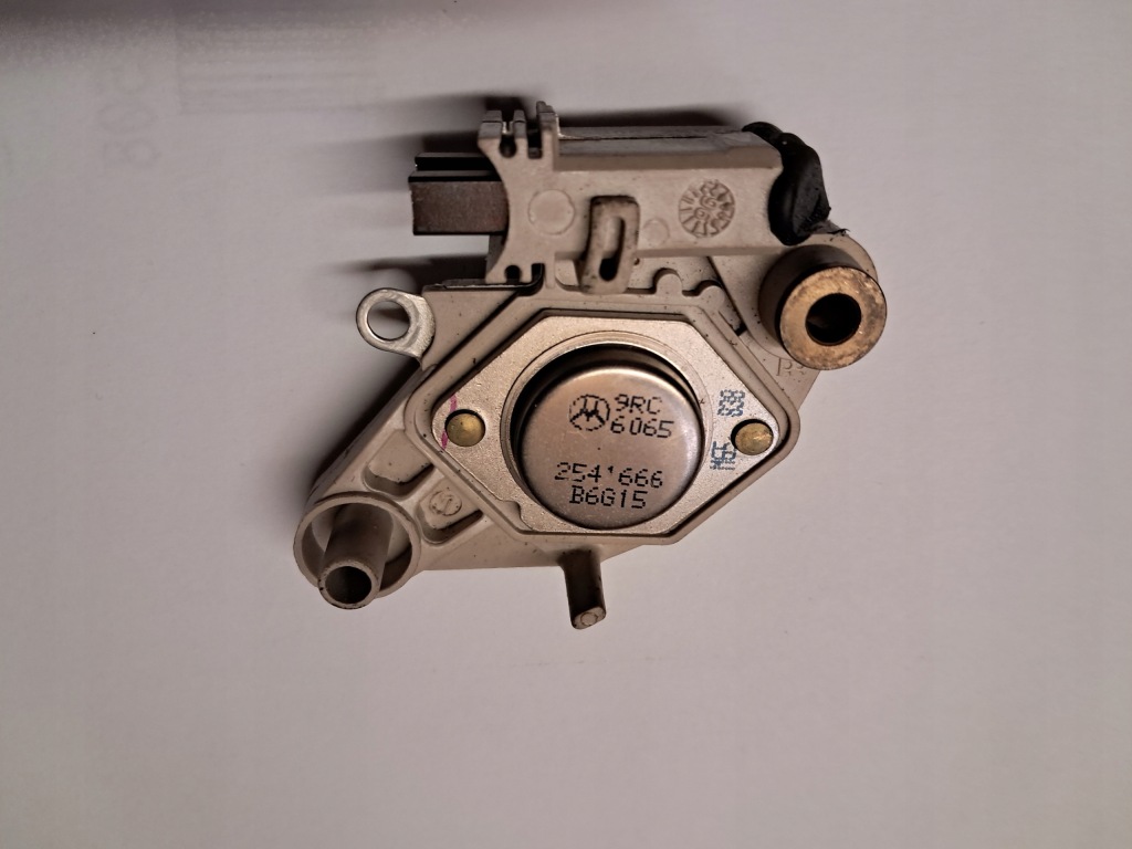 Купити Регулятор напруги генератора mercedes w124 w210 0021549106