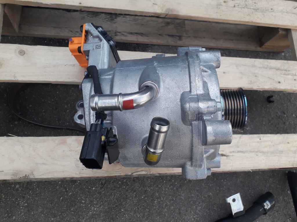 фото №1, Генератор hyundai tucson 20- гібрид 1.6