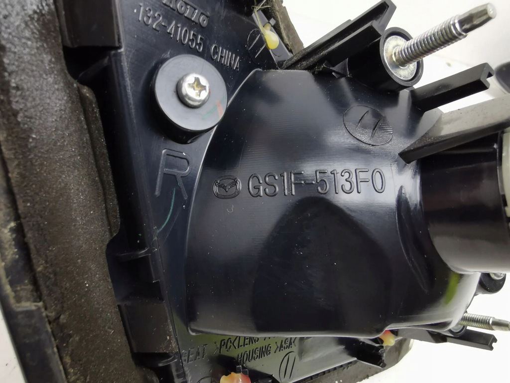 фото №10, Mazda 6 2010 права сторона лампи задні