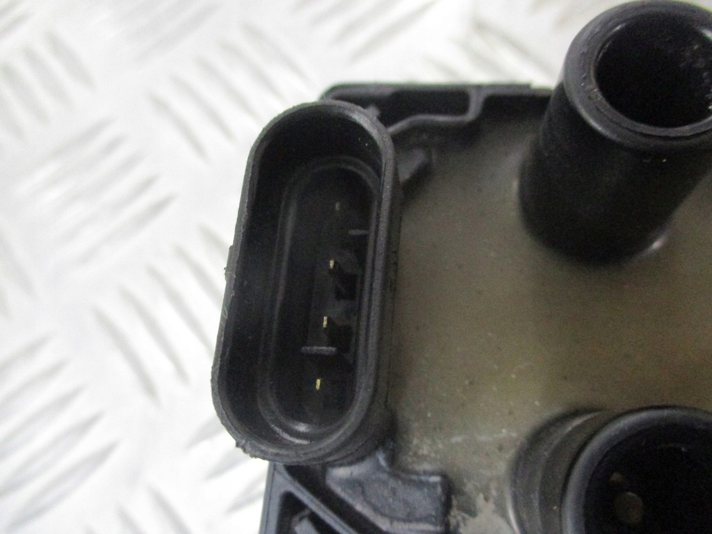 фото №3, Катушка зажигания dacia logan i 1.4 7700274008