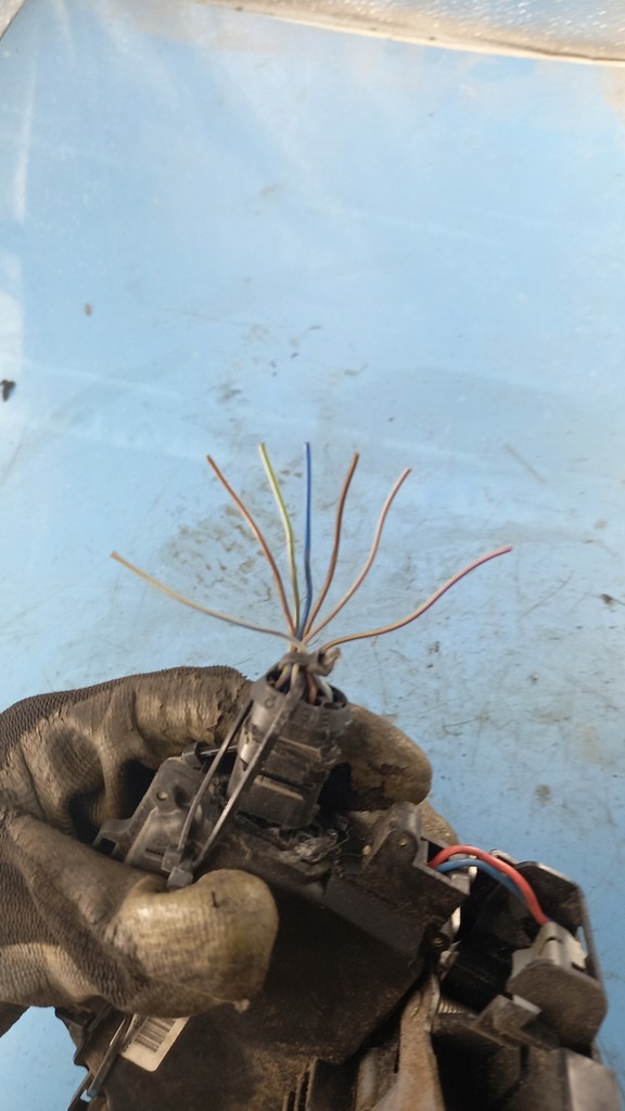 фото №4, Замок правый перед audi a4 b6 02r sedan