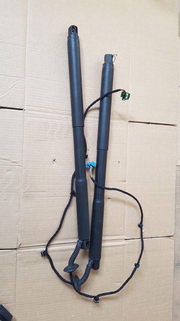 фото №1, Амортизаторы крышки левый правый gle w292 coupe