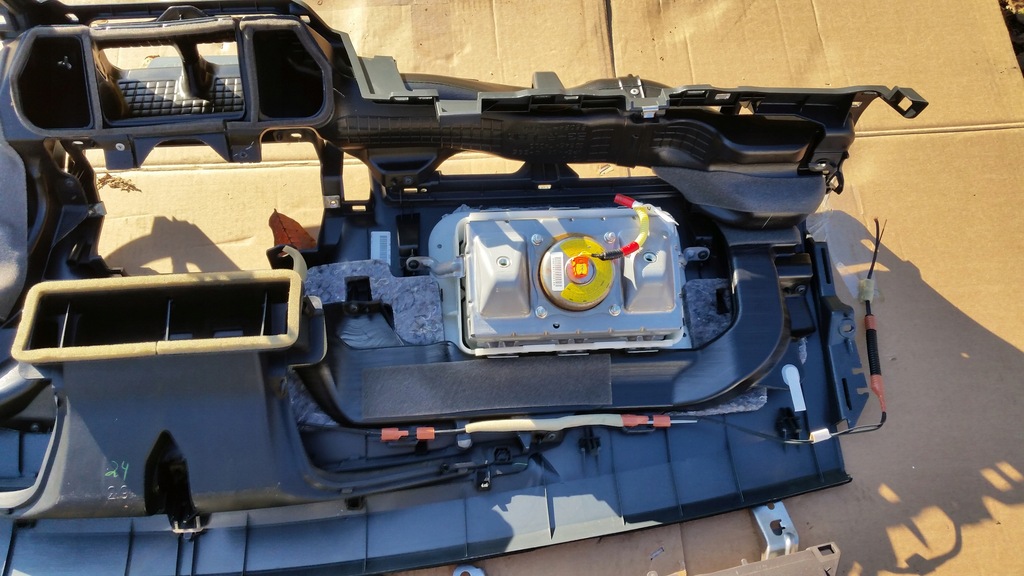 фото №10, Toyota iq консоль панель приладів подушка безпеки ремені