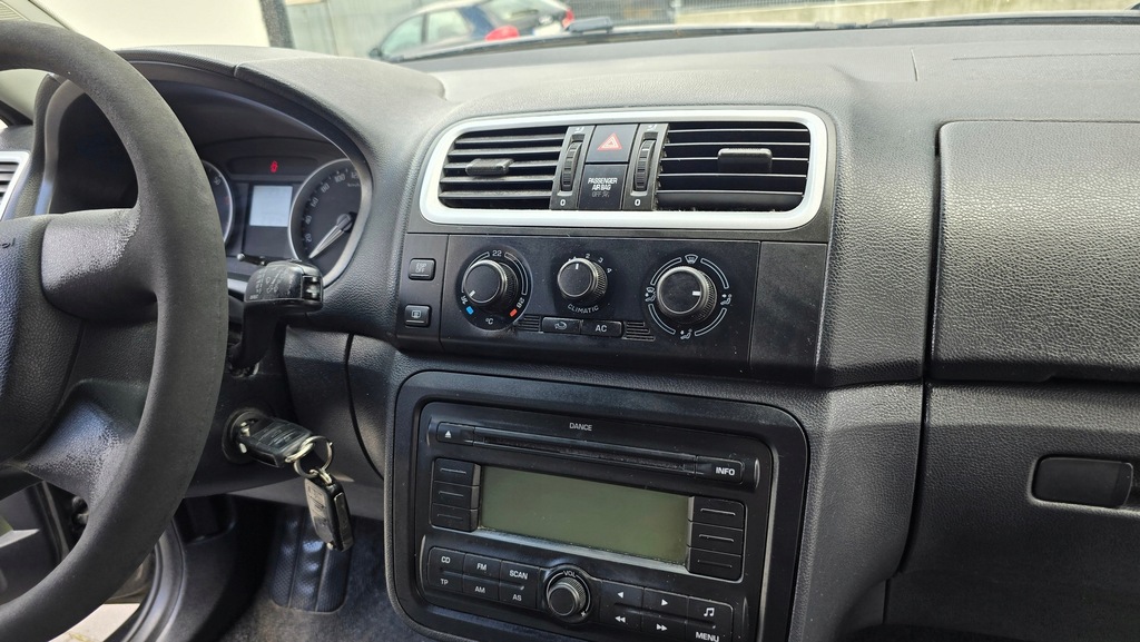 фото №14, Консоль панель приладів skoda praktik fabia 2 ii roomster 2005-2015