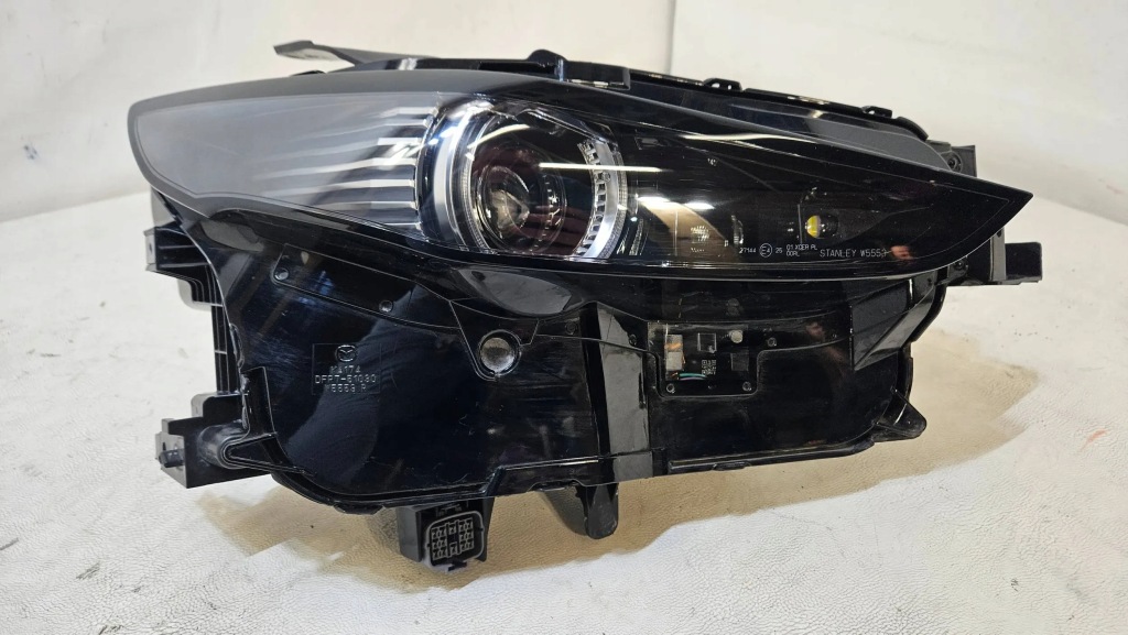 Фара перед передняя правый  mazda cx30 full led 2019+ 14pin dfr7-51030 Цена