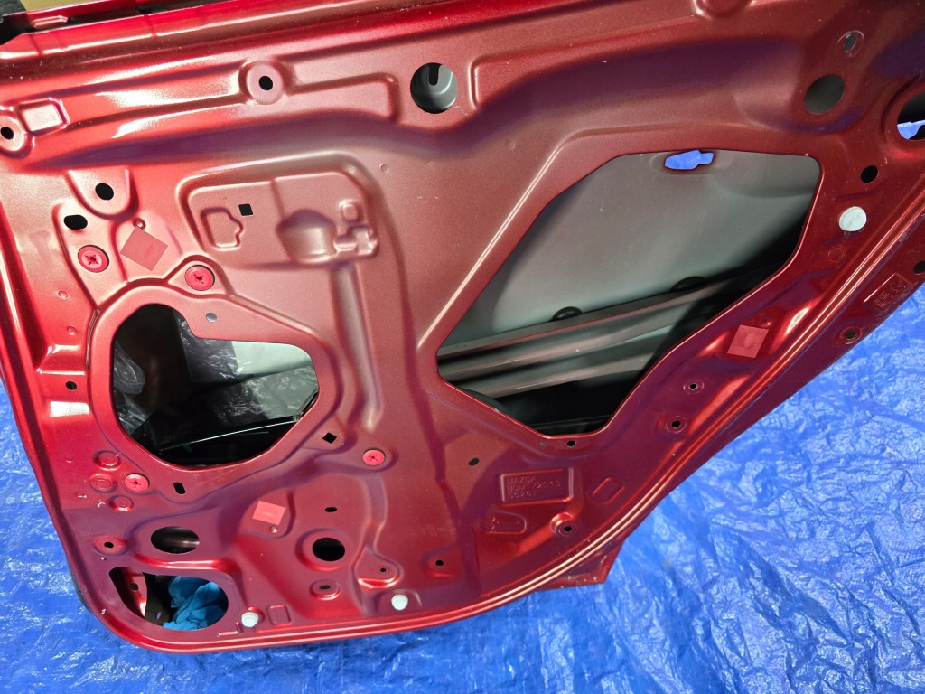 Mazda 3 3 2019- дверь правый  задняя bdmt72010 Оригинал