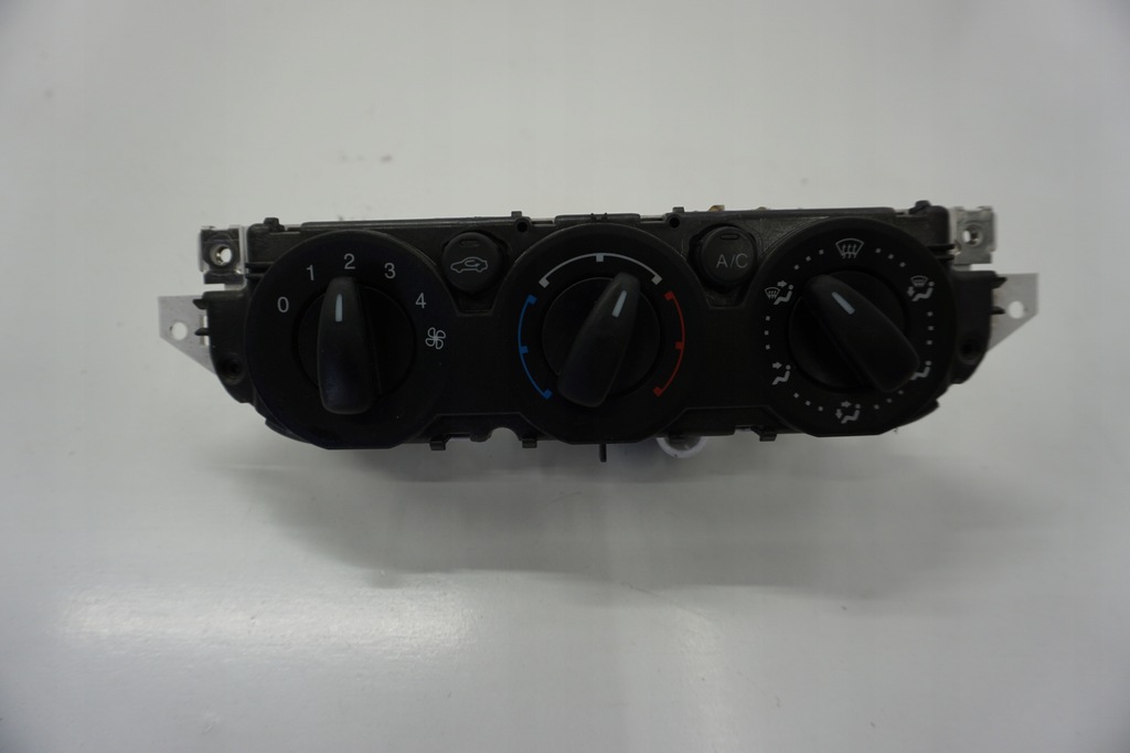 фото №1, Ford focus mk2 lift панель кондиционера