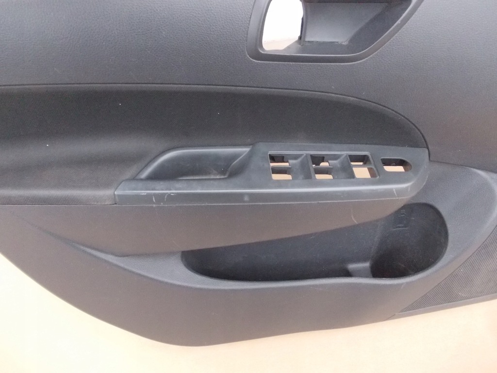 фото №8, Обивка дверь левый перед suzuki swift mk7 5 дверь europa