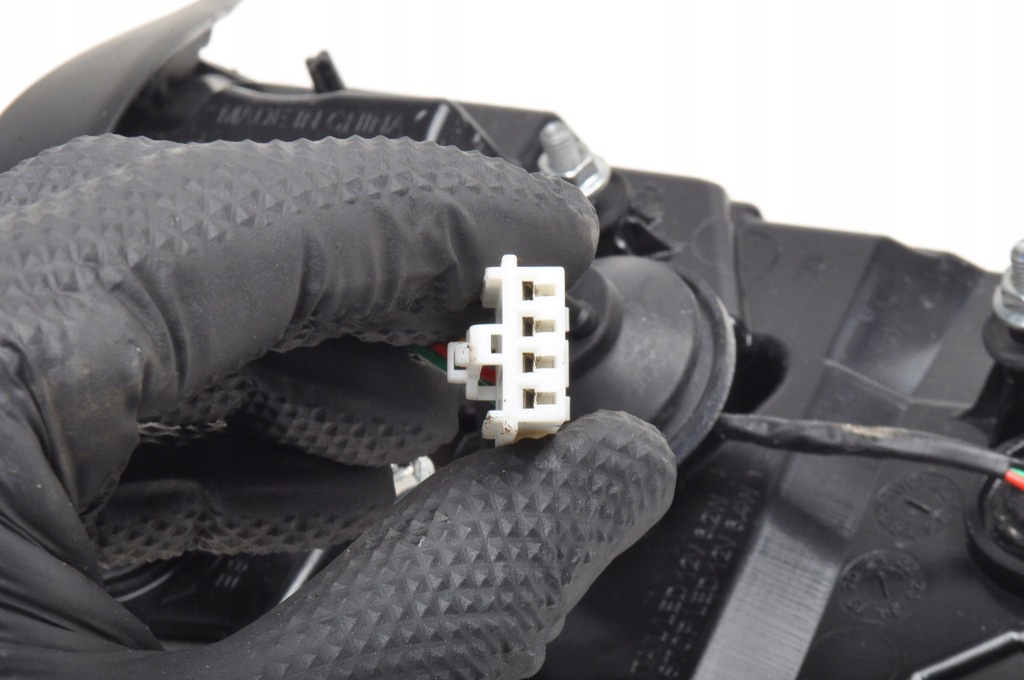 фото №9, Mg zs лампа правая задняя правый задняя w крышка 10571684 lift suv