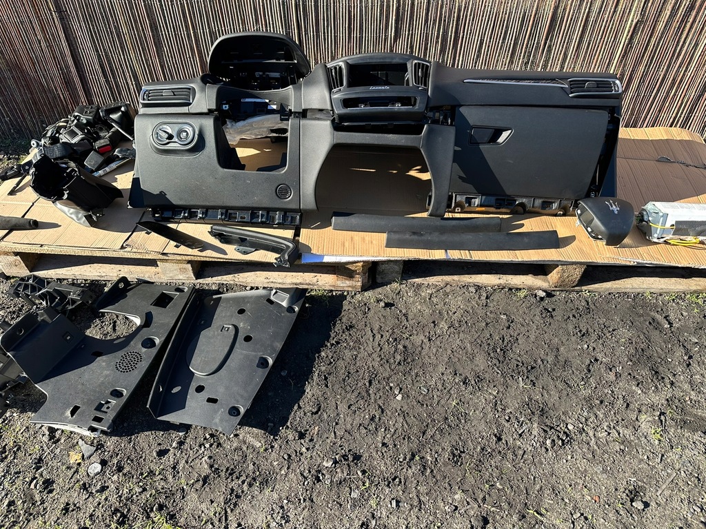 фото №8, Панель приладів ремені панель приладів подушка безпеки подушка maserati levante 2017 m161