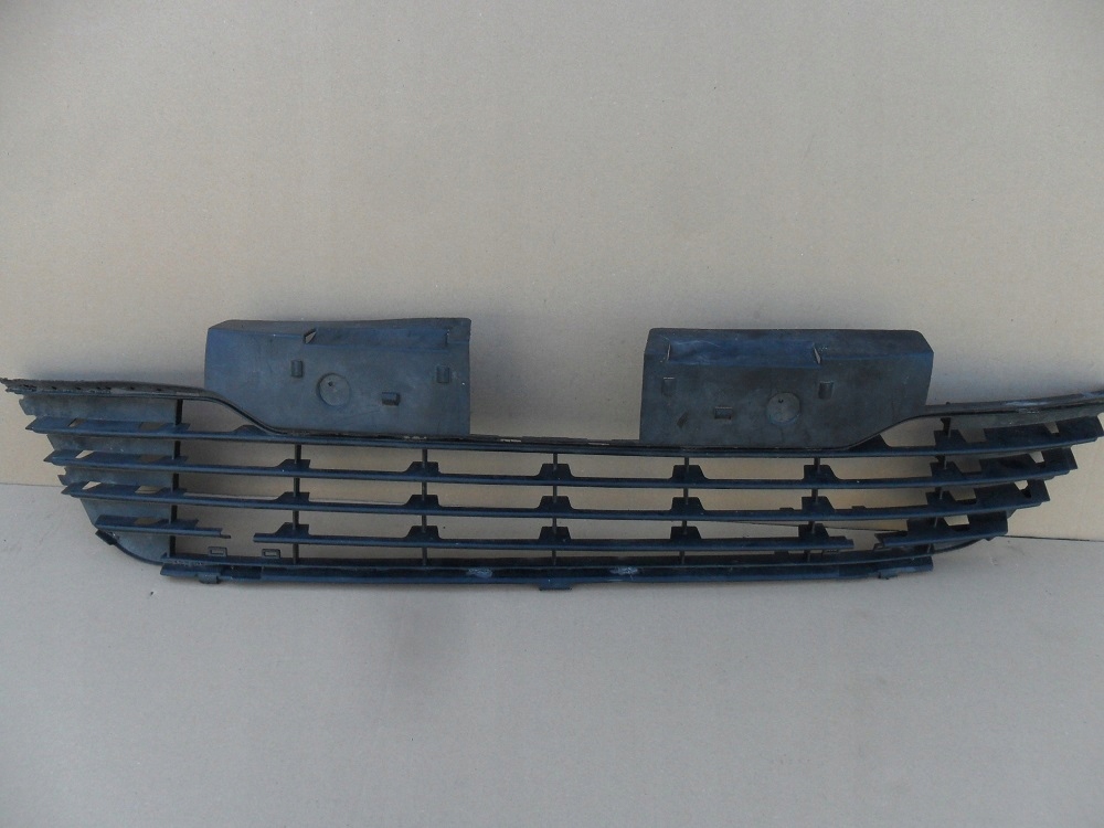 фото №14, Citroen c4 la 2004 2005 решётка средняя бампера