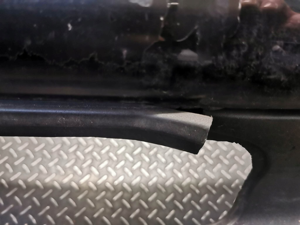 фото №7, Бампер задняя bmw x5 e53 fl код лакокрасочного покрытия schwarz