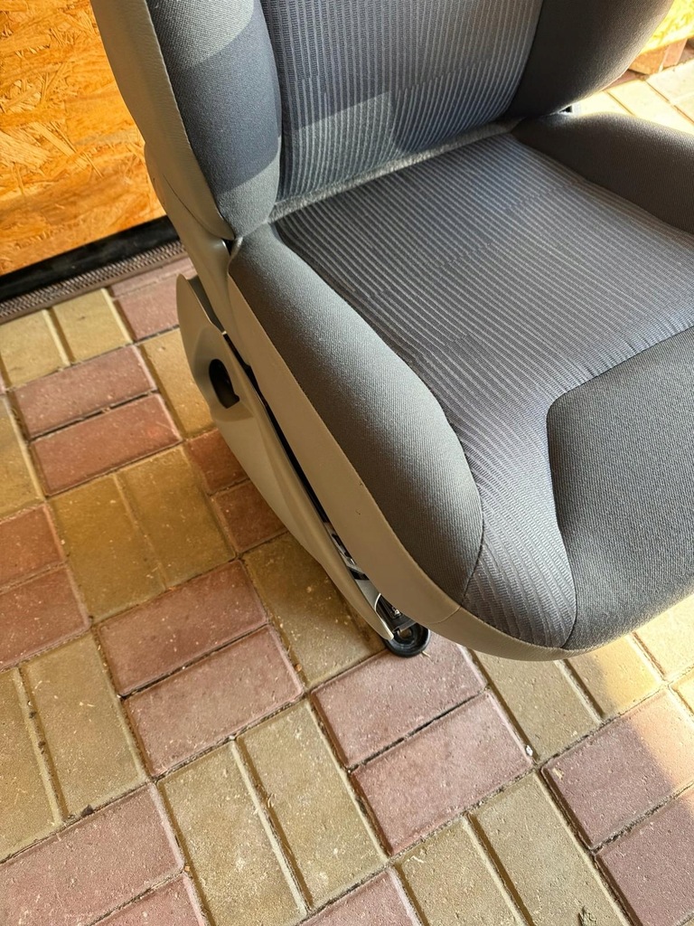 фото №6, Сиденье пассажира renault trafic opel vivaro