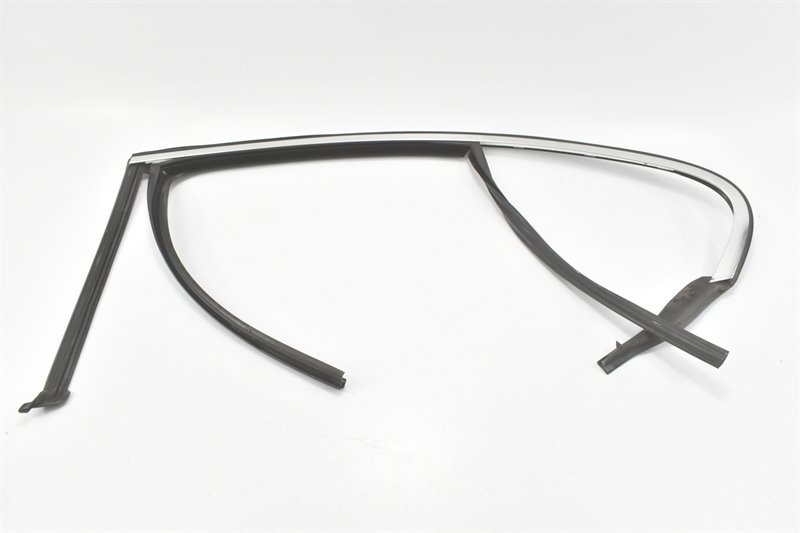 Купить Прокладка молдинг стекло дверь левый задний  7182299 bmw 5 f10