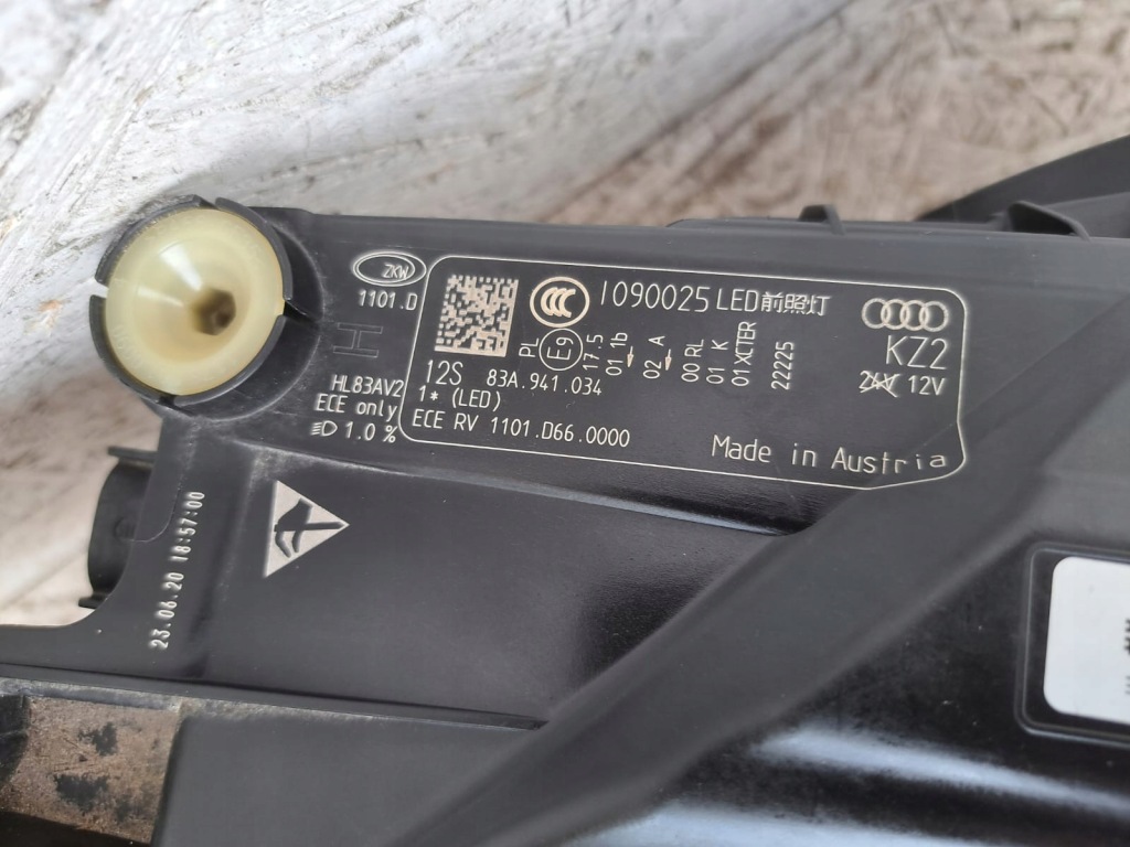 Audi q3 2019-24 рік 83a941034 фара правий в Україні